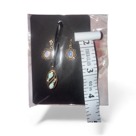 Vintage 14K Gold Opal Earrings and Charm Set – October Birthstone - Picture 3 of 4